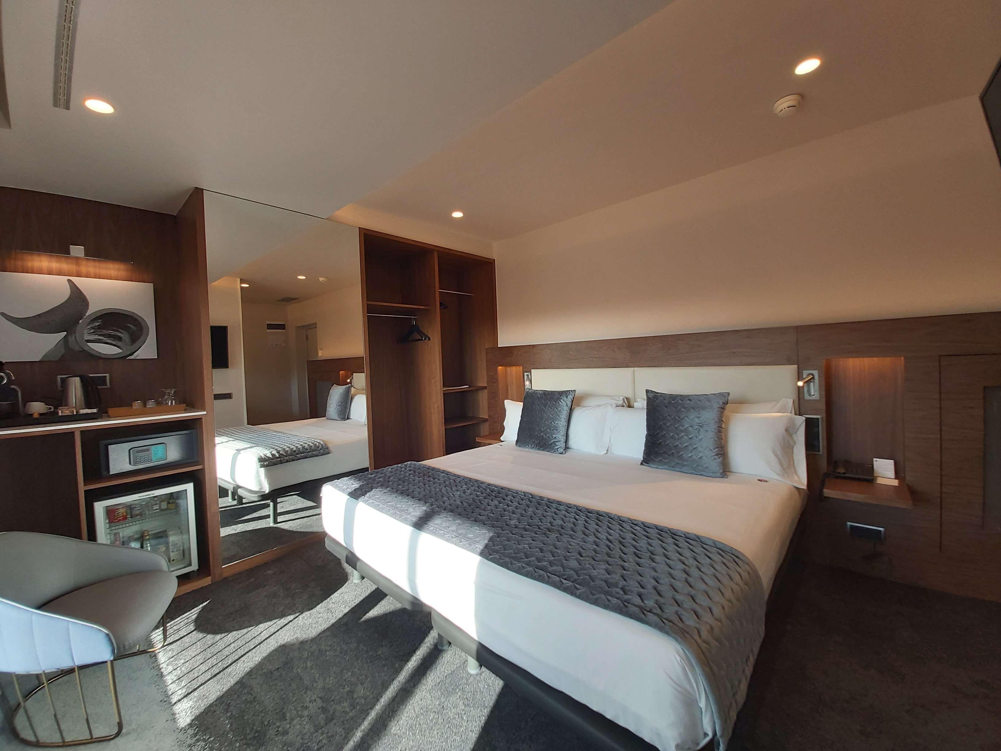 Best Western Premier Hotel Dante Барселона Екстериор снимка