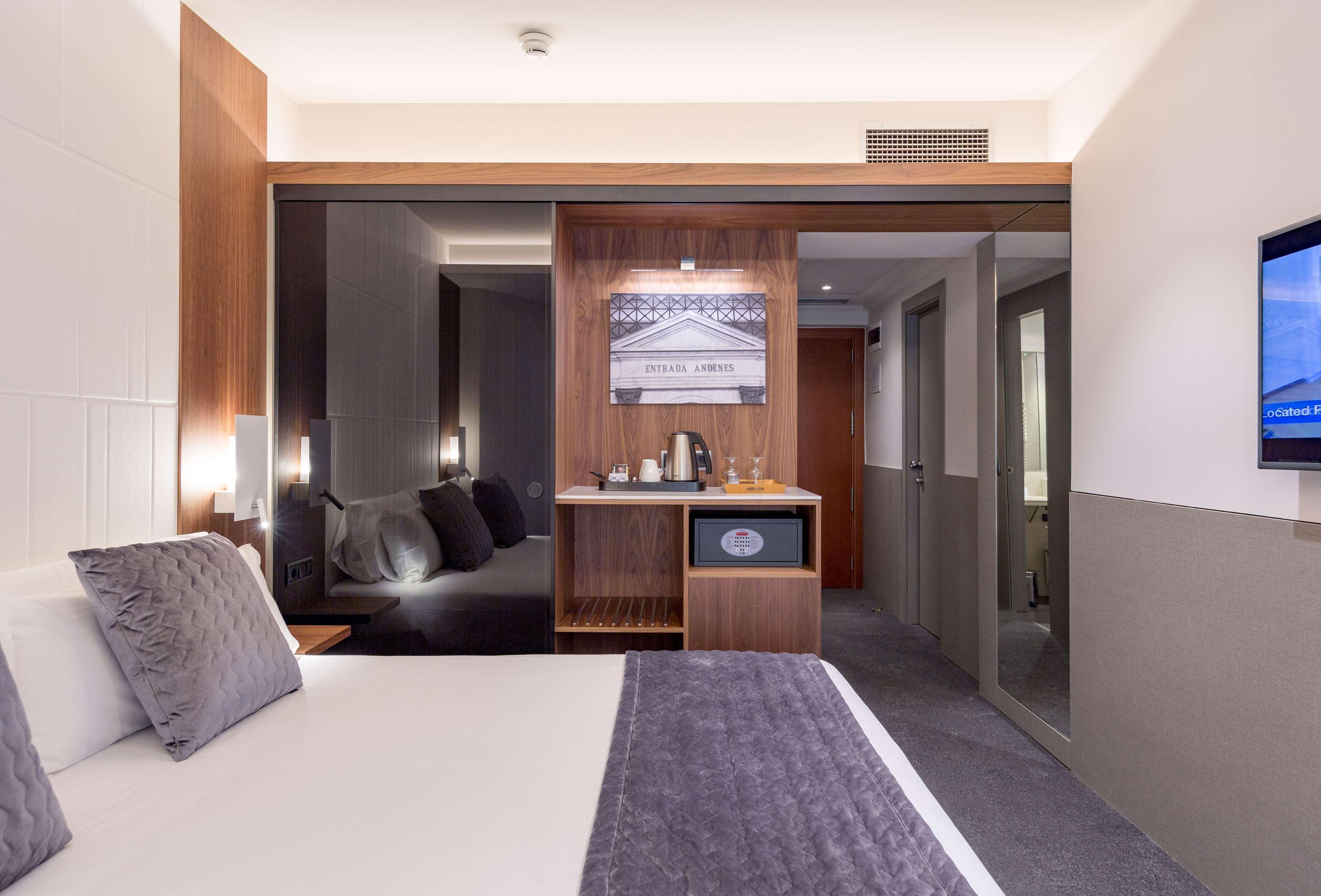 Best Western Premier Hotel Dante Барселона Екстериор снимка