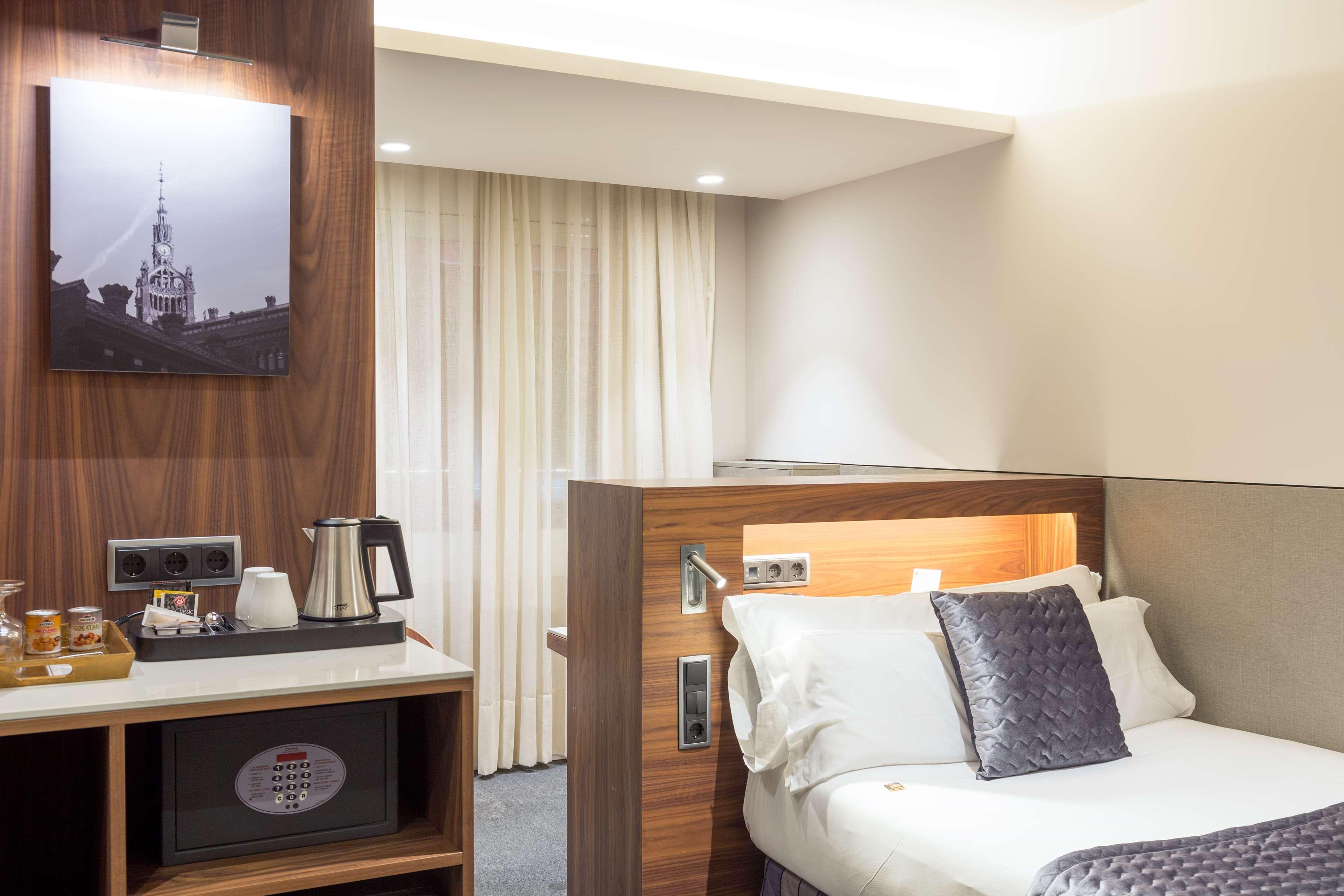 Best Western Premier Hotel Dante Барселона Екстериор снимка