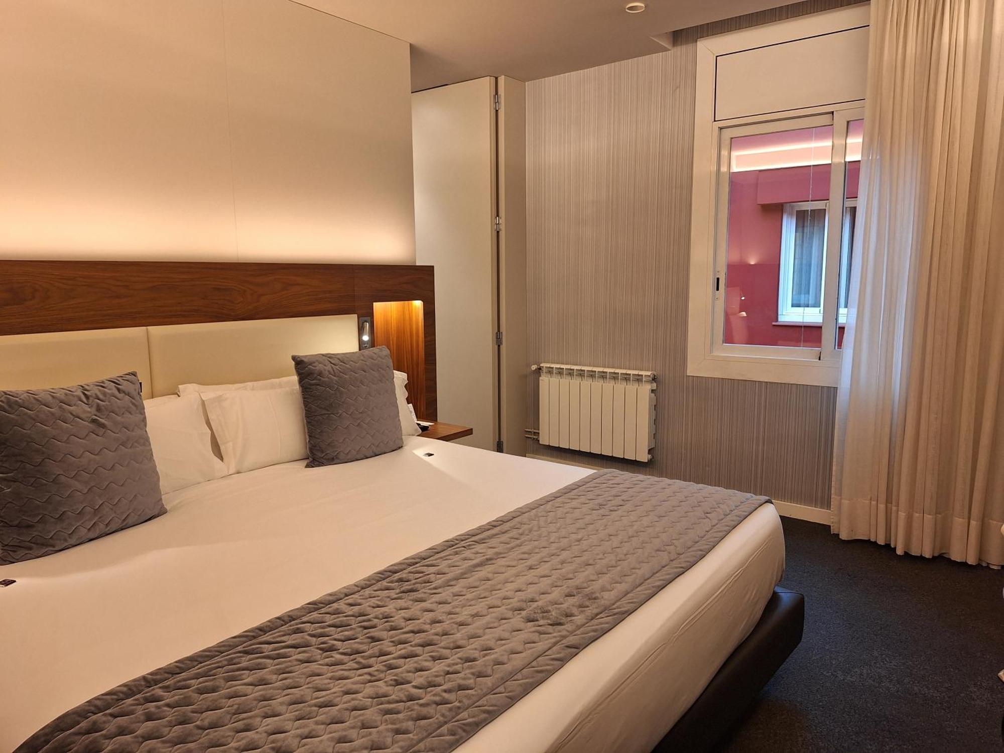 Best Western Premier Hotel Dante Барселона Екстериор снимка