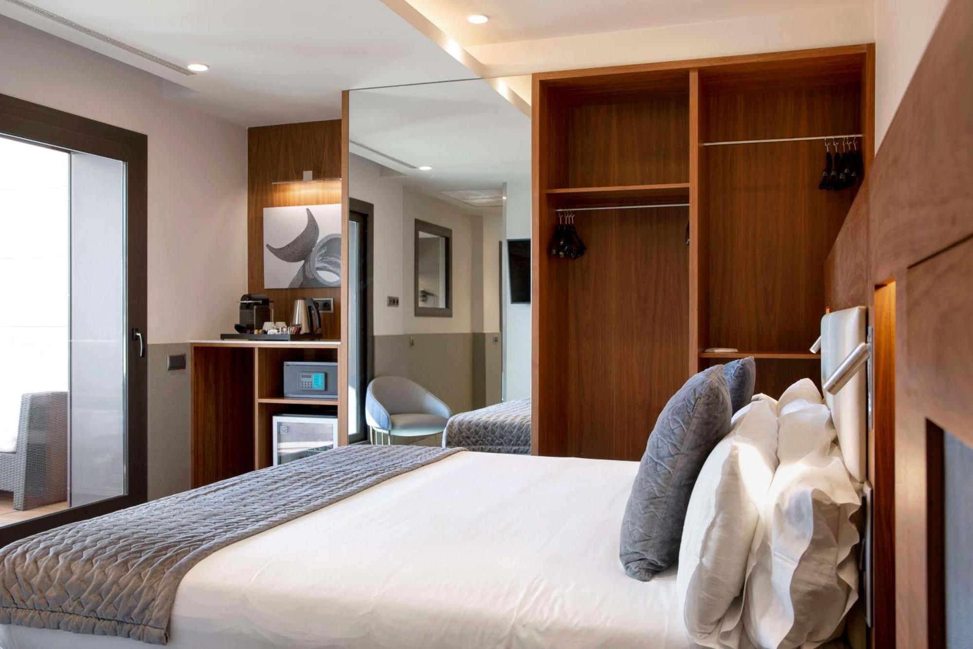 Best Western Premier Hotel Dante Барселона Екстериор снимка